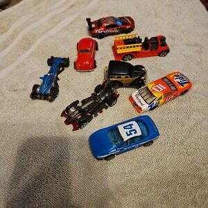Lot Of 8 Toy Diecast Cars Some Hotwheels Some Unknown (A-20)